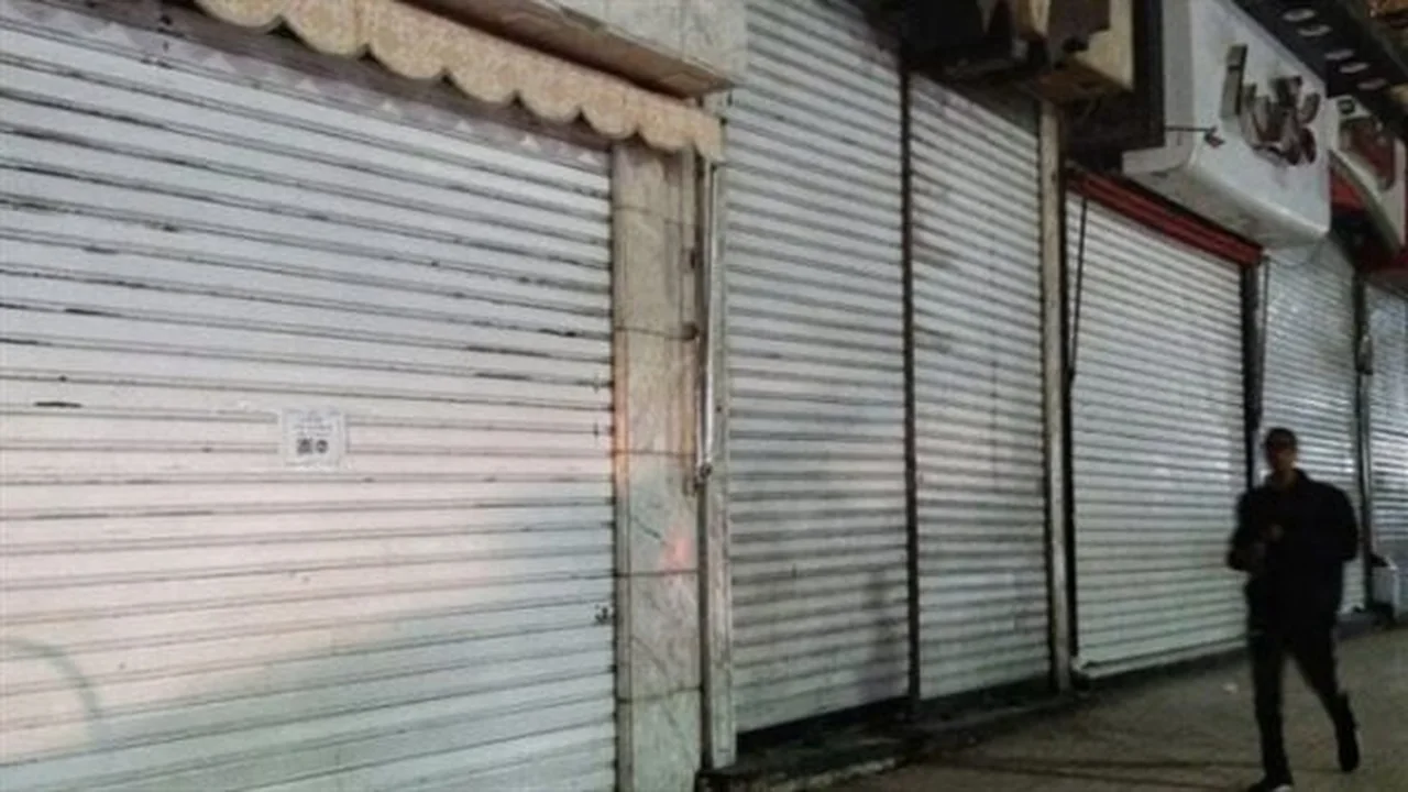 قرارات تنظيمية.. تطبيق موعد إغلاق المحلات في مصر عند الحادية عشرة مساءً